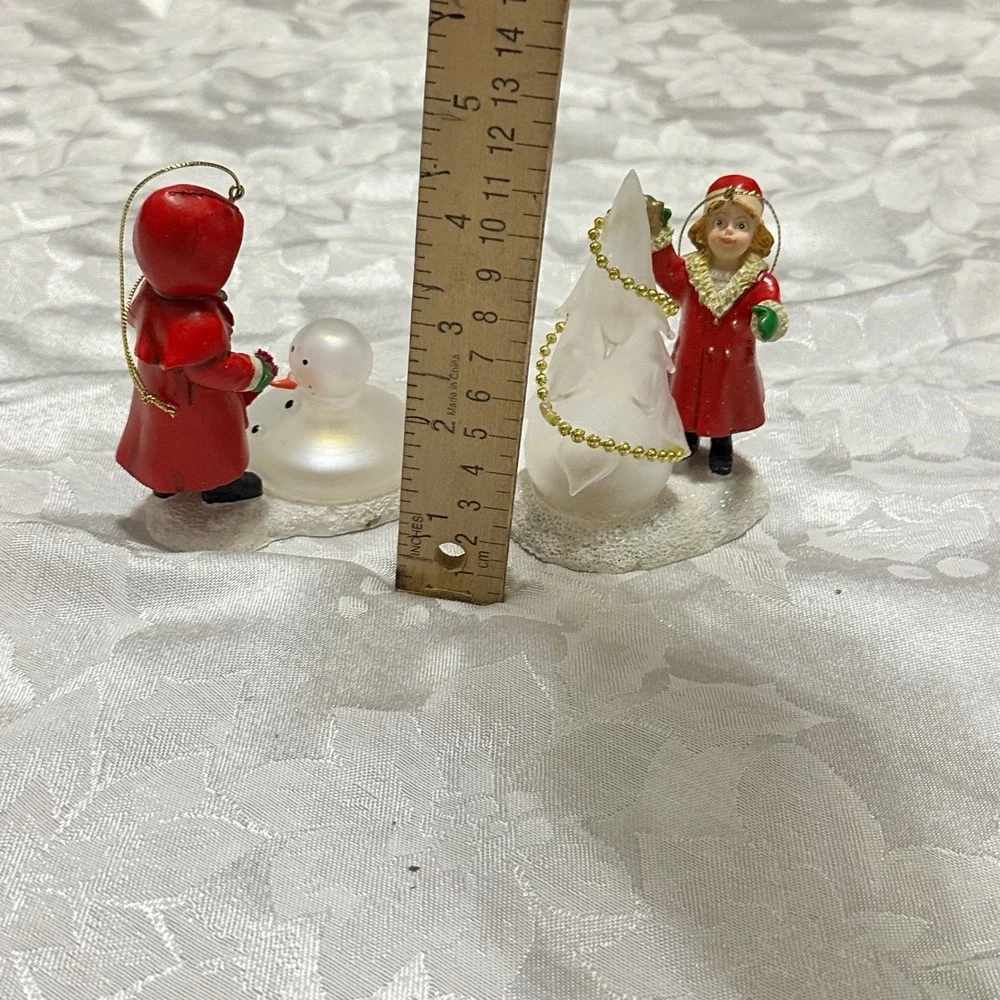 Unbranded Christmas Figurines Set 2 OS Red‎ Excellent Frosted Tree Snowman Girl